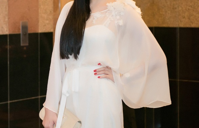 Nguyễn Thị Huyền, Thụy Vân đọ sắc